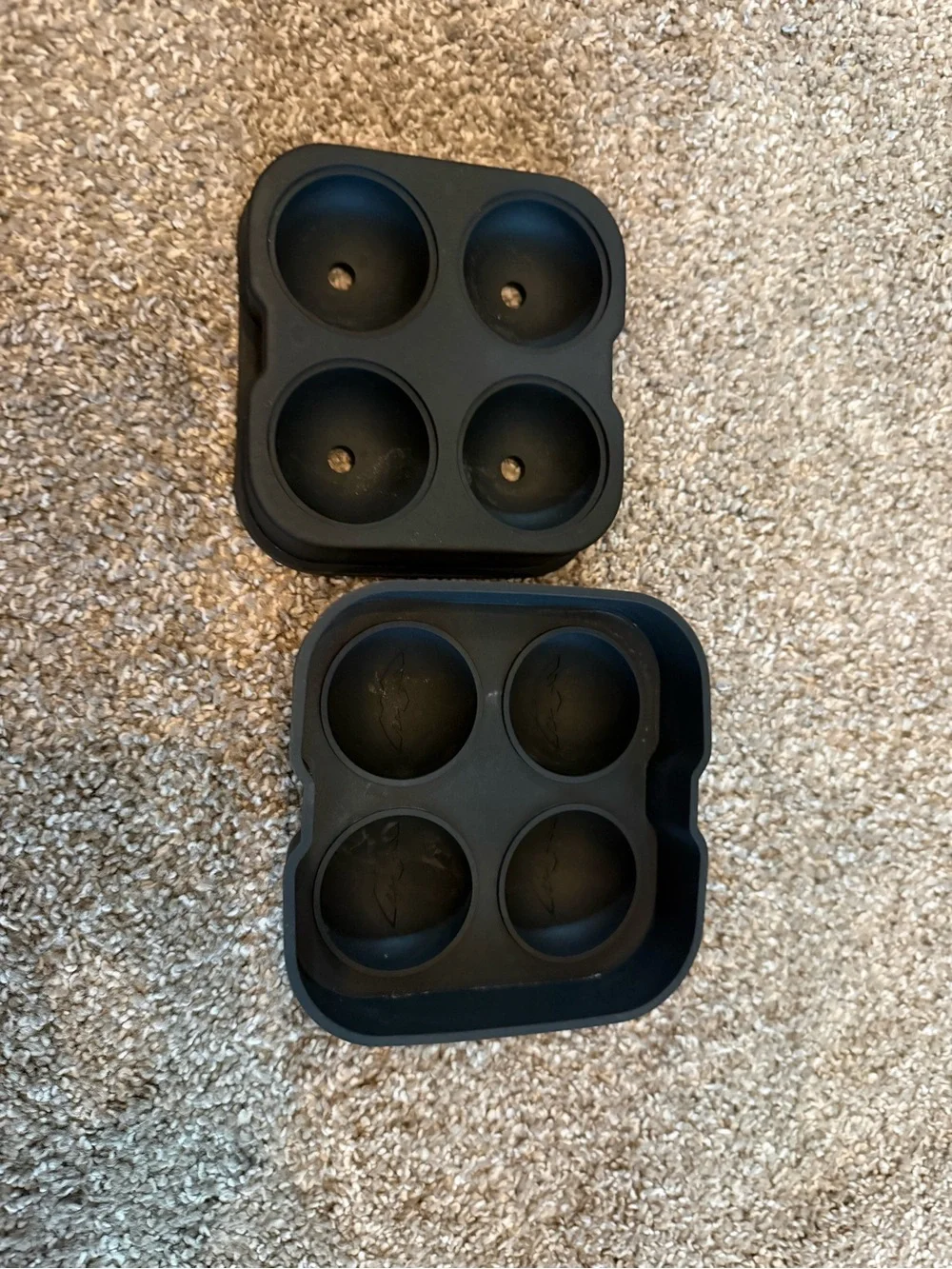 Silicone 4-Cavity Round Mold Baking or ice Tray Black
